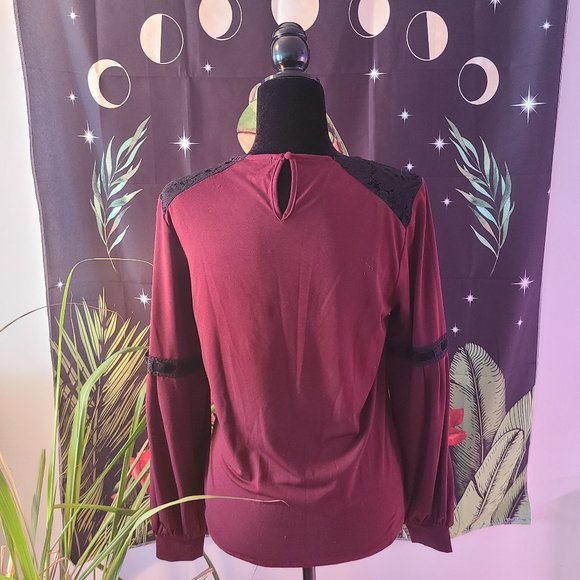 Vampy burgundy longsleeve top - Picture 2 of 3